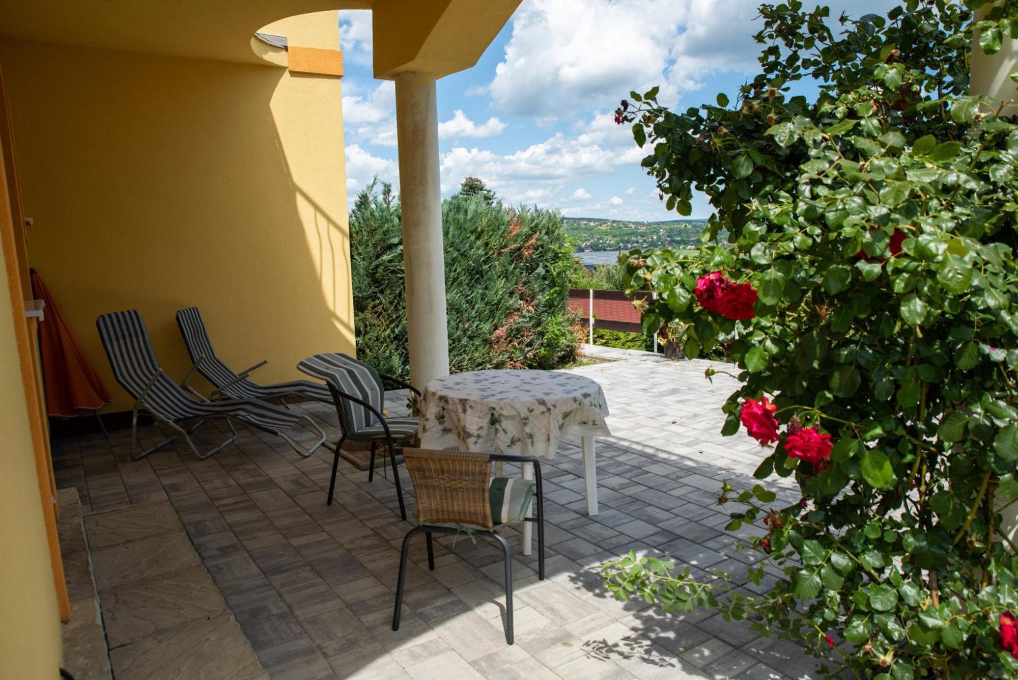 Flora Villa Хевиз Экстерьер фото