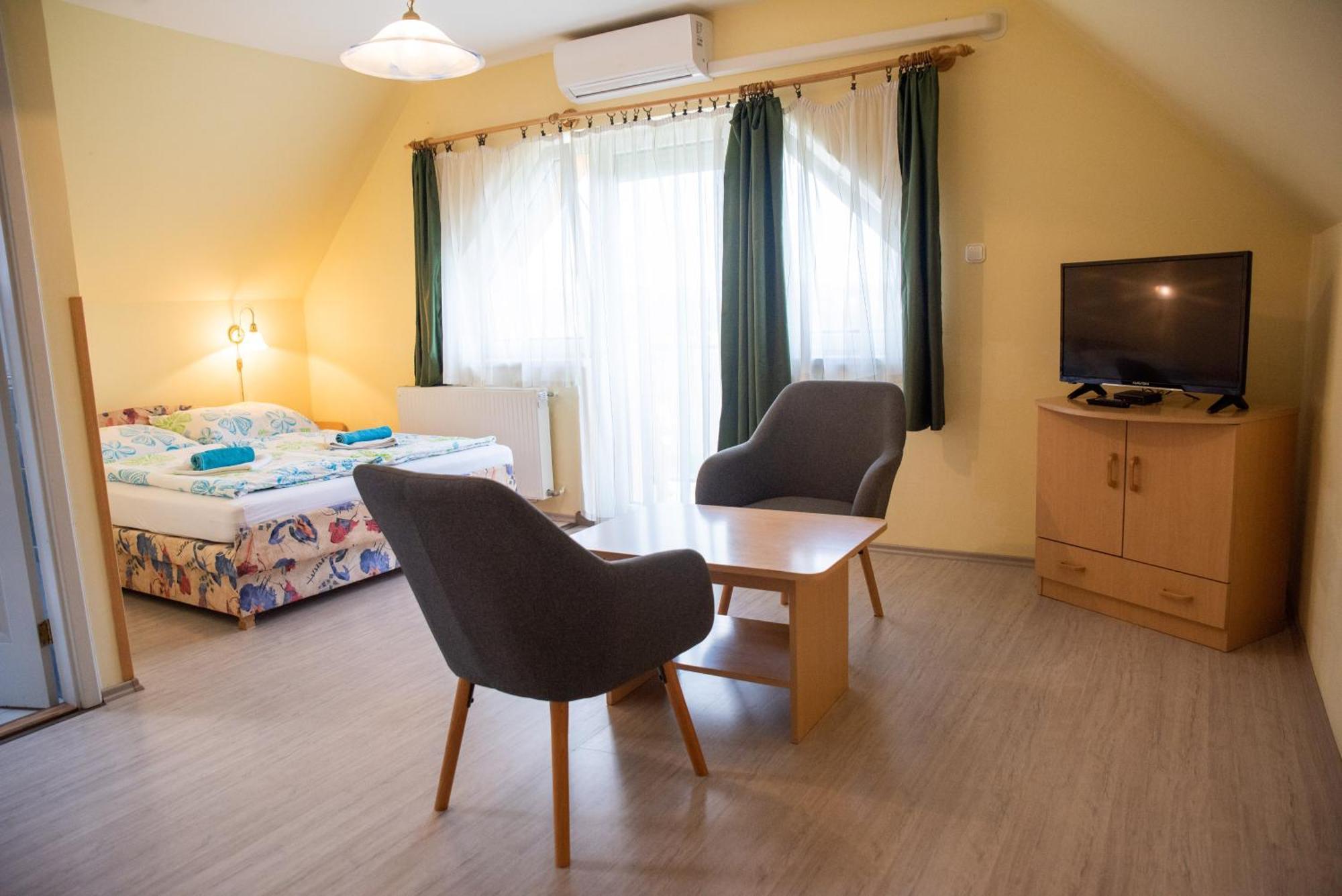 Flora Villa Хевиз Экстерьер фото