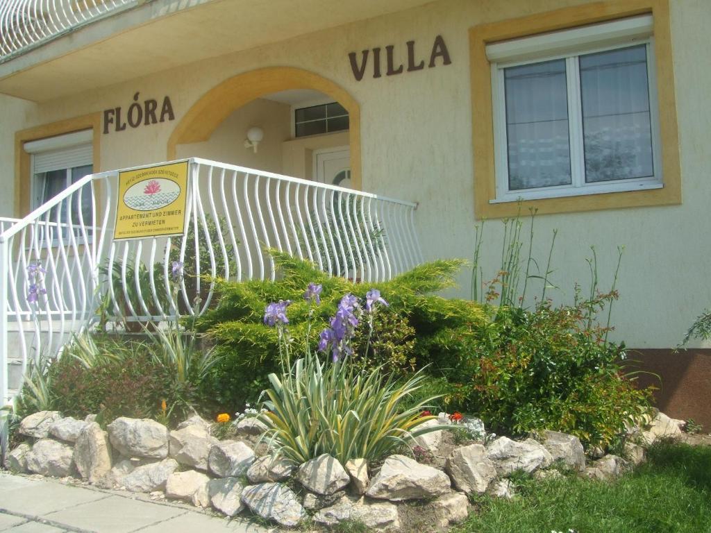 Flora Villa Хевиз Экстерьер фото