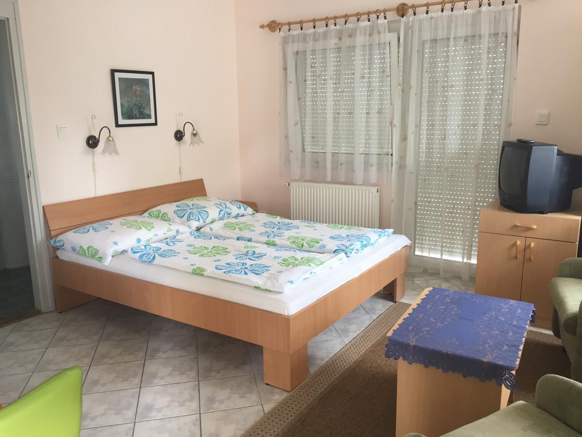 Flora Villa Хевиз Экстерьер фото