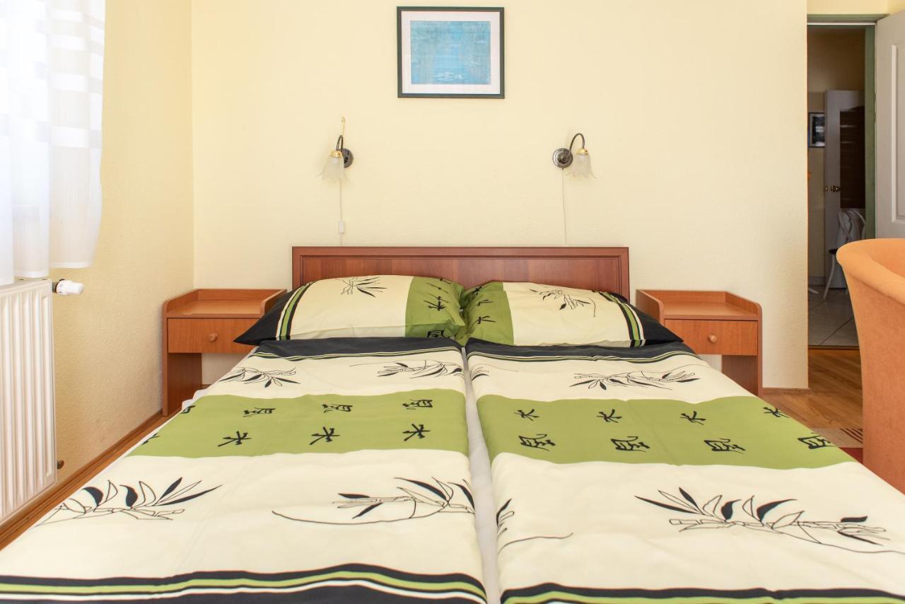 Flora Villa Хевиз Экстерьер фото