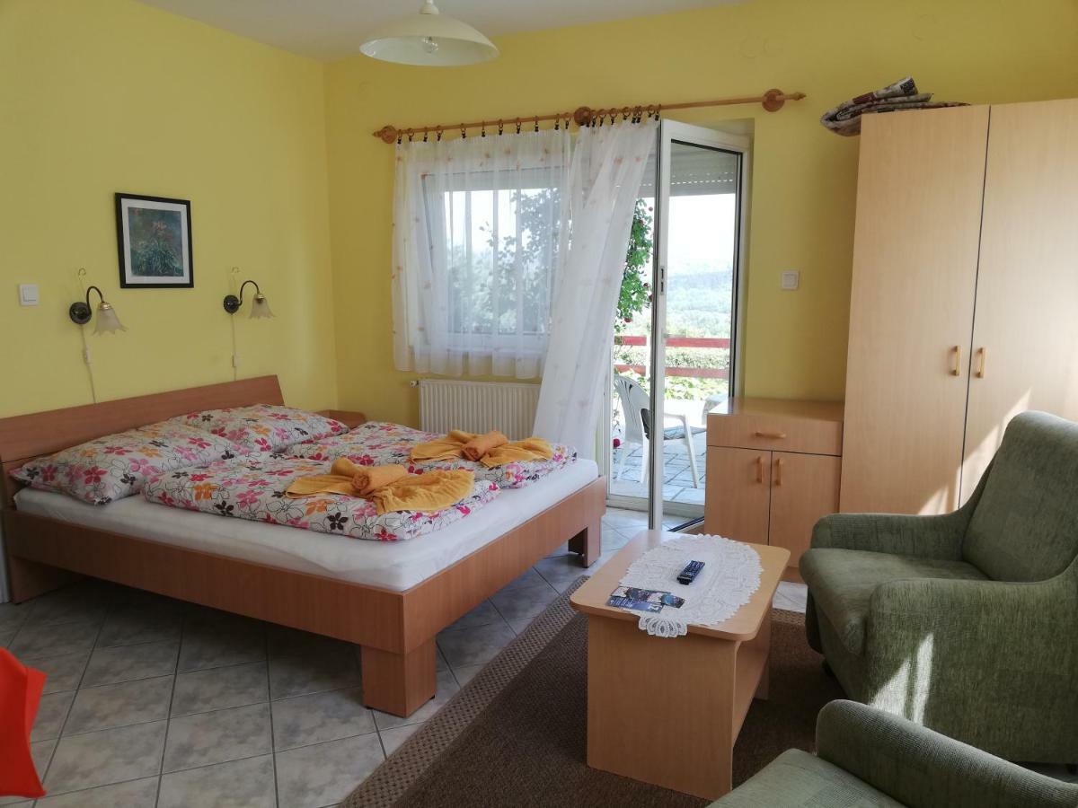 Flora Villa Хевиз Номер фото